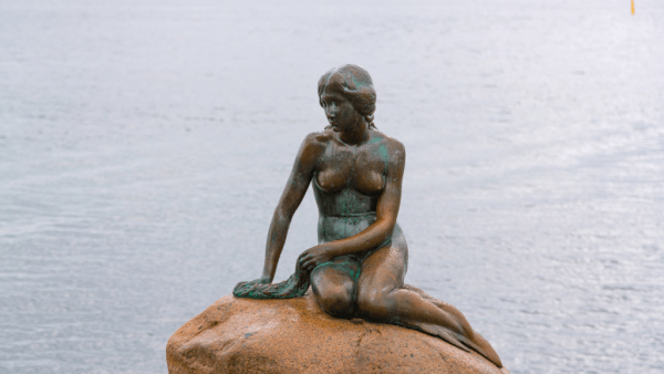 The-Little-Mermaid-Car-Rental