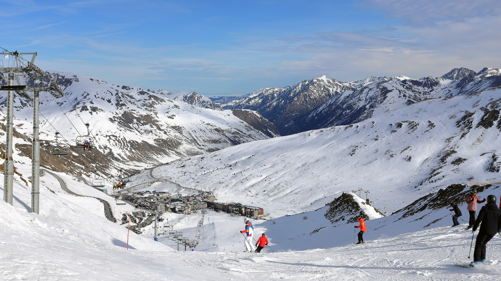 Mieten Sie ein Auto für einen Skiurlaub in Andorra