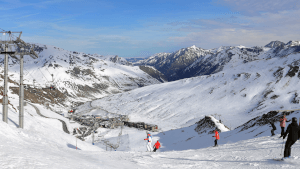 Hire a car for a ski trip in Andorra
