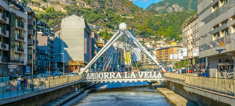 Φτηνές Ενοικίαση αυτοκινήτων σε Ανδόρρα λα Βέλια Πόλη