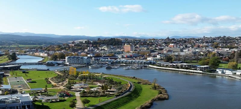 Φτηνές Ενοικίαση αυτοκινήτων σε Λόνσεστον Αεροδρόμιο