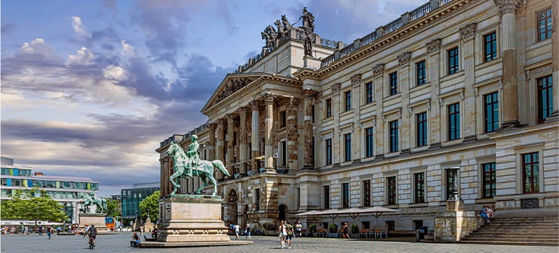 Φτηνές Ενοικίαση αυτοκινήτων σε Μπράουνσβαϊγκ Αεροδρόμιο