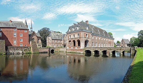 Ενοικίαση αυτοκινήτων σε Βέεζε 