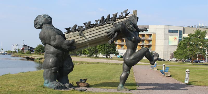 Ενοικίαση αυτοκινήτων σε Κουρεσάαρε 