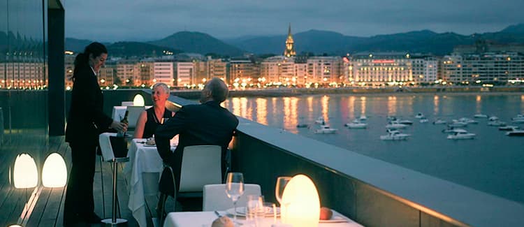 Φτηνές Ενοικίαση αυτοκινήτων σε Σαν Σεμπαστιάν Αεροδρόμιο