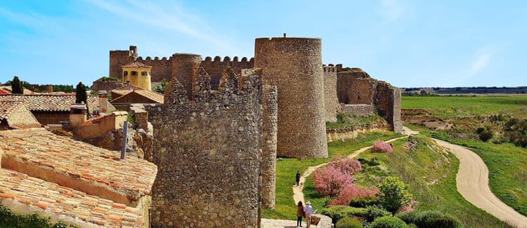 Φτηνές Ενοικίαση αυτοκινήτων σε Βαγιαδολίδ Αεροδρόμιο