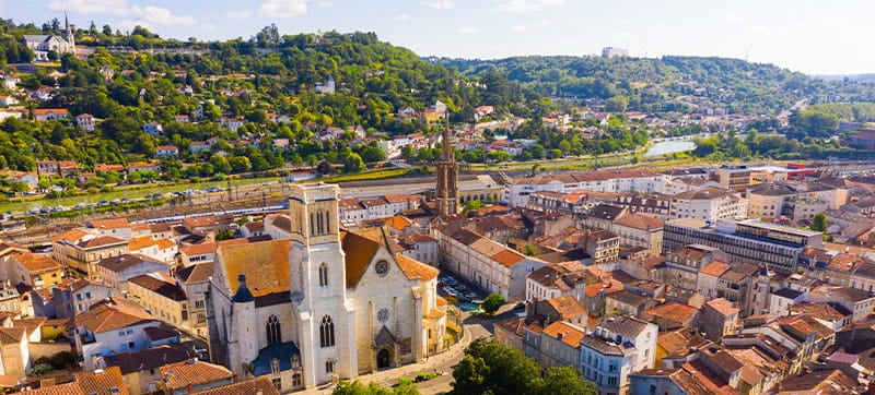 Φτηνές Ενοικίαση αυτοκινήτων σε Αζέν Αεροδρόμιο
