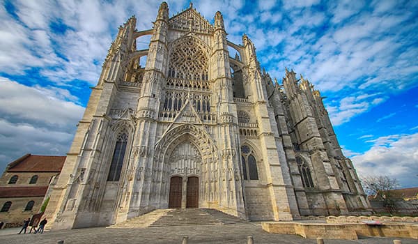 Φτηνές Ενοικίαση αυτοκινήτων σε Μπωβαί Αεροδρόμιο