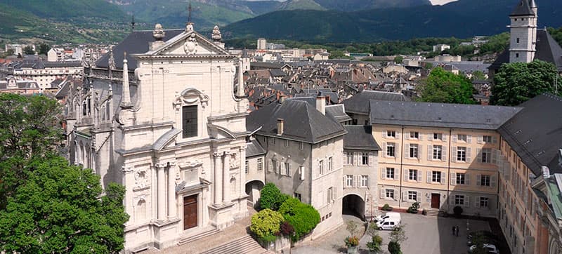 Φτηνές Ενοικίαση αυτοκινήτων σε Χαμbery Αεροδρόμιο