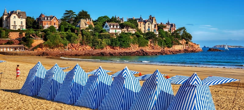 Ενοικίαση αυτοκινήτων σε Ντινάρ-Πλερτουί