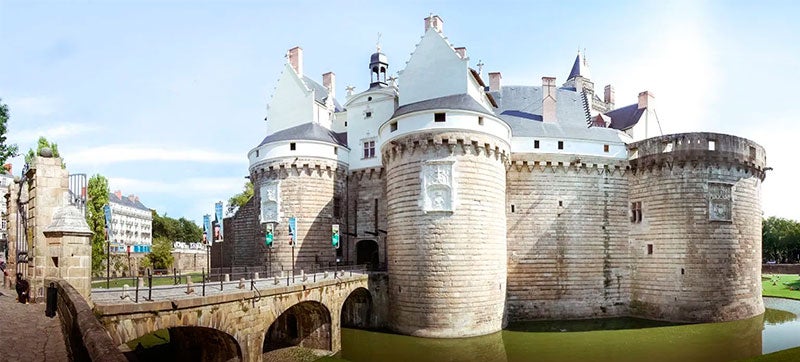 Ενοικίαση αυτοκινήτων σε Νάντη