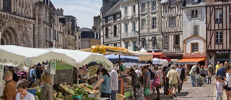 Jeftini Najam Automobila u Chauvigny City