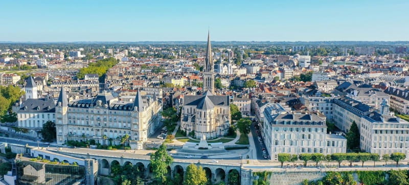 Φτηνές Ενοικίαση αυτοκινήτων σε Πω, Ουζεΐν Αεροδρόμιο