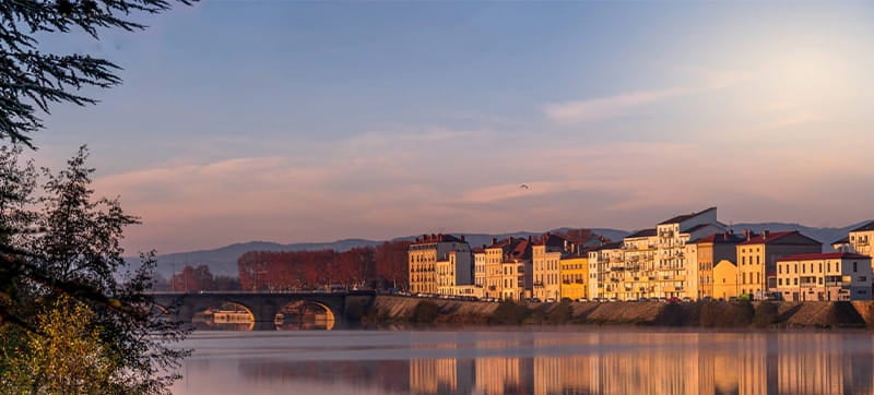 Φτηνές Ενοικίαση αυτοκινήτων σε Ροάν Αεροδρόμιο