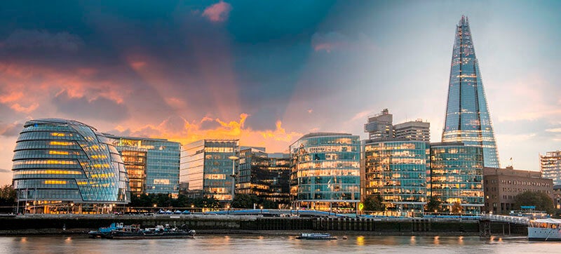 Γιατί να νοικιάσετε αυτοκίνητο στο Λονδίνο Λούτον;