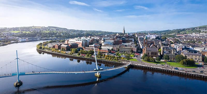 Φτηνές Ενοικίαση αυτοκινήτων σε Λόντοντερι Αεροδρόμιο