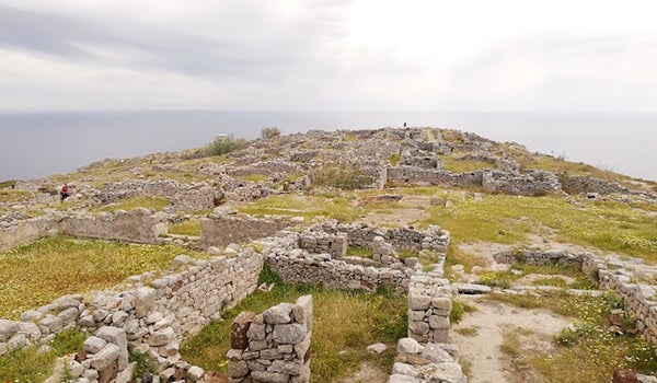 Γιατί να νοικιάσετε αυτοκίνητο στη Σαντορίνη Φηρά;