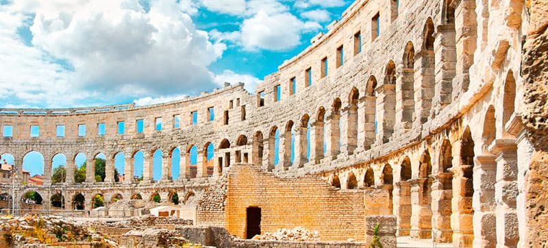 Ενοικίαση αυτοκινήτων σε Πούλα