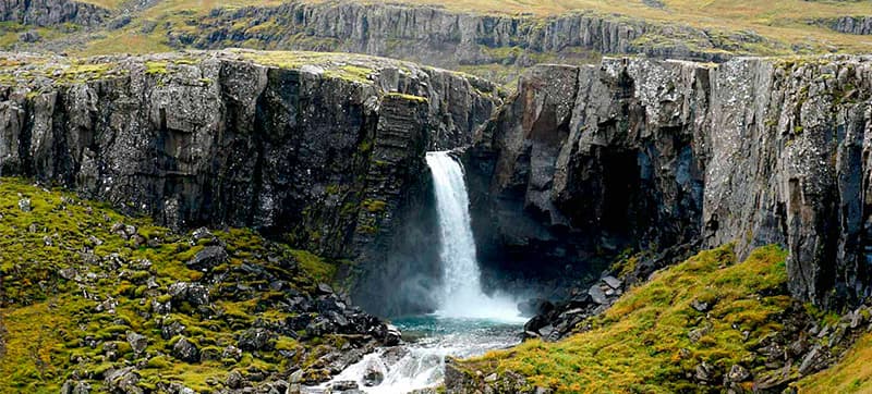 Ενοικίαση αυτοκινήτων σε Εγγιλσταδίρ