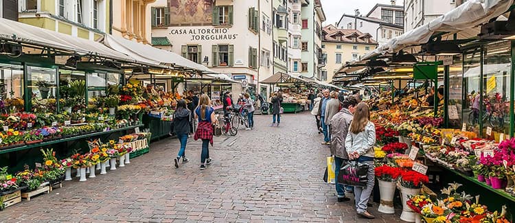 Φτηνές Ενοικίαση αυτοκινήτων σε Μπολτσάνο Αεροδρόμιο