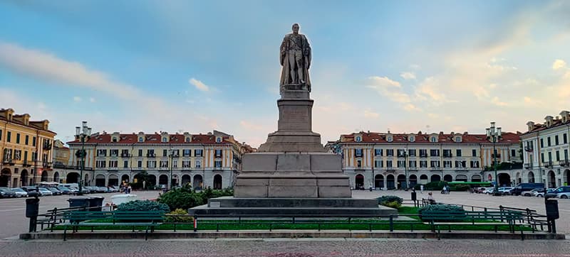 Ενοικίαση αυτοκινήτων σε Κούνεο
