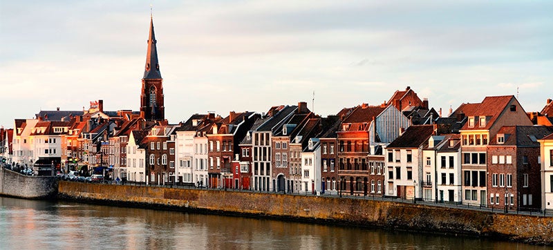 Φτηνές Ενοικίαση αυτοκινήτων σε Μάαστριχτ Αεροδρόμιο