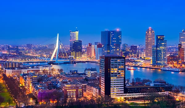 Φτηνές Ενοικίαση αυτοκινήτων σε Ρότερνταμ Αεροδρόμιο