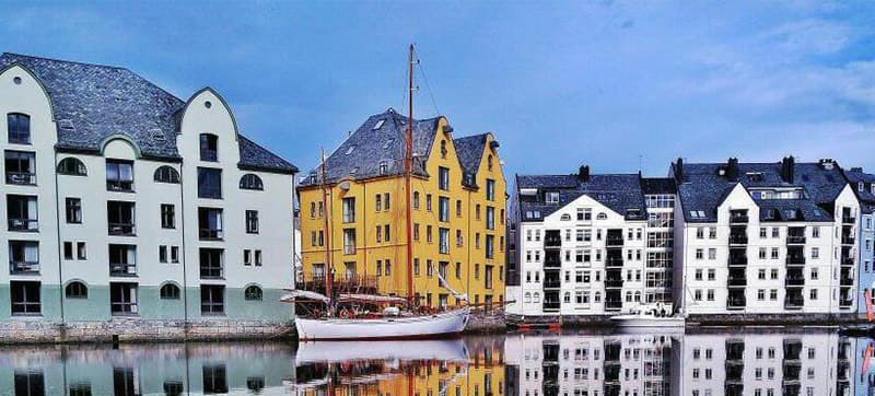 Ενοικίαση αυτοκινήτων σε Ώλεσουντ