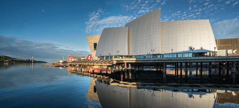 Φτηνές Ενοικίαση αυτοκινήτων σε Ρέρβικ Αεροδρόμιο