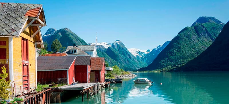 Φτηνές Ενοικίαση αυτοκινήτων σε Σόγκνταλ Αεροδρόμιο