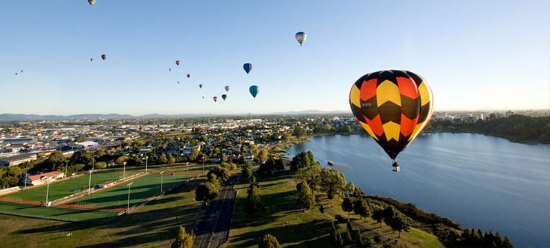 Φτηνές Ενοικίαση αυτοκινήτων σε Hamilton Αεροδρόμιο