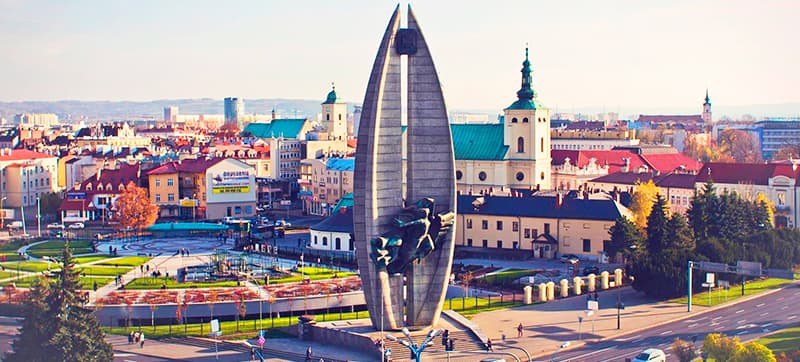 Φτηνές Ενοικίαση αυτοκινήτων σε Ζέσουφ Αεροδρόμιο