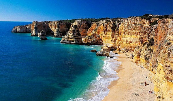 Φτηνή Ενοικίαση αυτοκινήτου στο Αεροδρόμιο Φάρο