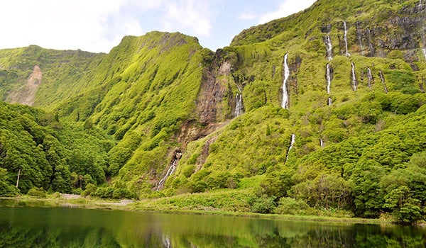 Φτηνές Ενοικίαση αυτοκινήτων σε Φλόρες Αεροδρόμιο