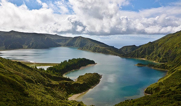 Γιατί να νοικιάσετε αυτοκίνητο στο Sao Miguel, Ponta Delgada;
