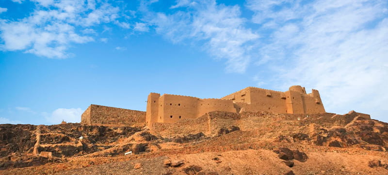 Tani Wypozyczalnia Samochodów w Hail Lotnisko