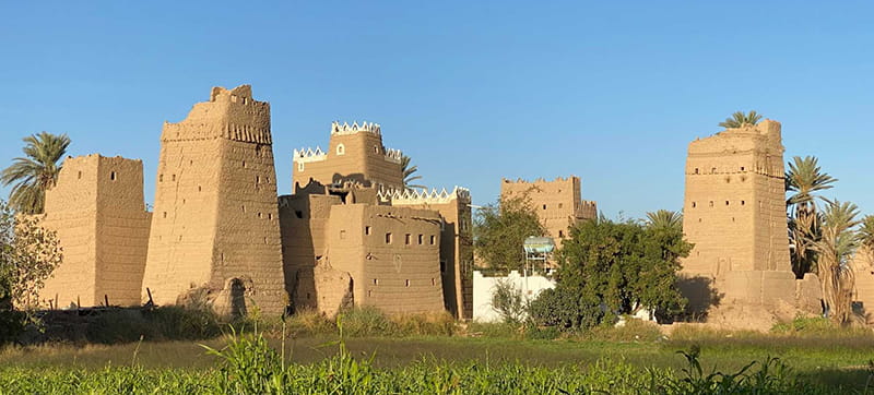 Tani Wypozyczalnia Samochodów w Najran Lotnisko