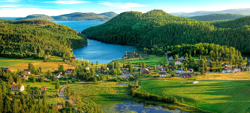 Φτηνές Ενοικίαση αυτοκινήτων σε Ρόνεμπι Αεροδρόμιο