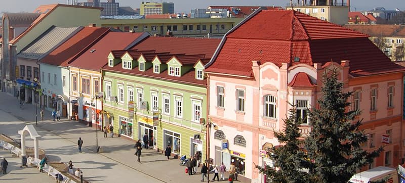 Φτηνές Ενοικίαση αυτοκινήτων σε Πόπραντ-Τάτρα Αεροδρόμιο