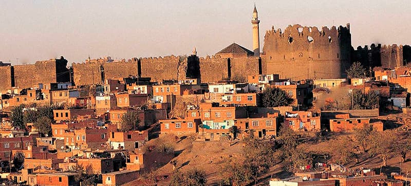 Φτηνές Ενοικίαση αυτοκινήτων σε Ντιγιάρμπακιρ Αεροδρόμιο