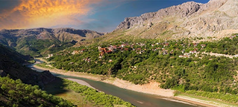 Φτηνές Ενοικίαση αυτοκινήτων σε Ερζιντζάν Αεροδρόμιο