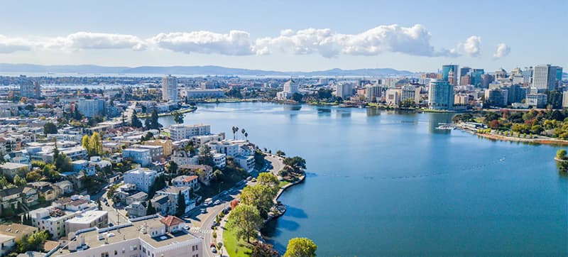 Φτηνές Ενοικίαση αυτοκινήτων σε Όουκλαντ Αεροδρόμιο