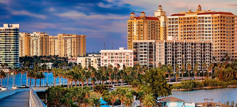 Φτηνές Ενοικίαση αυτοκινήτων σε Σεϊρασότα Αεροδρόμιο